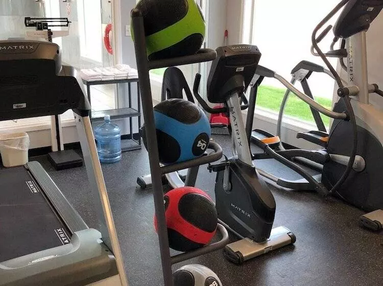 호텔 Days Inn & Suites By Wyndham Brooks