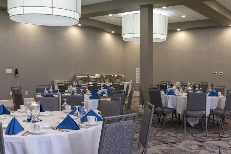 Sonesta Hotel Grand Rapids Airport