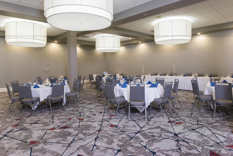 Sonesta Hotel Grand Rapids Airport