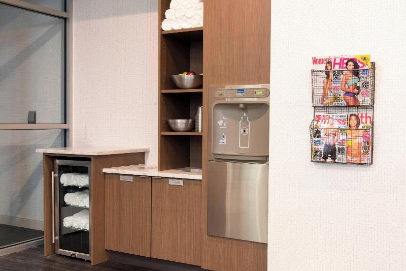 Sonesta Hotel Grand Rapids Airport