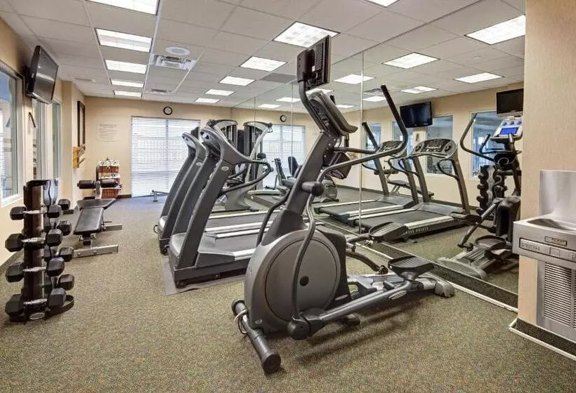 هتل Fairfield Inn & Suites By Marriott Toronto Brampton