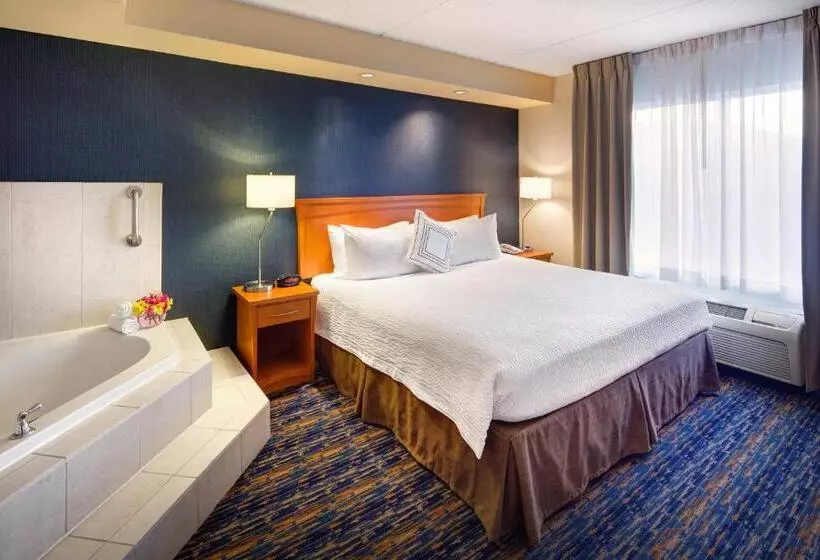 هتل Fairfield Inn & Suites By Marriott Toronto Brampton