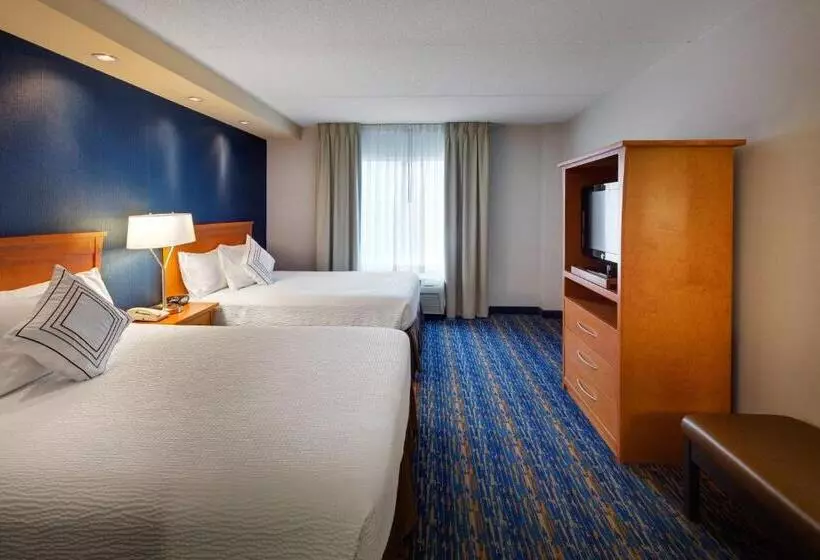 هتل Fairfield Inn & Suites By Marriott Toronto Brampton