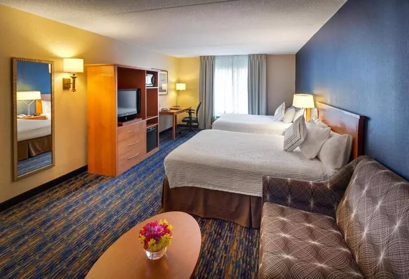 هتل Fairfield Inn & Suites By Marriott Toronto Brampton