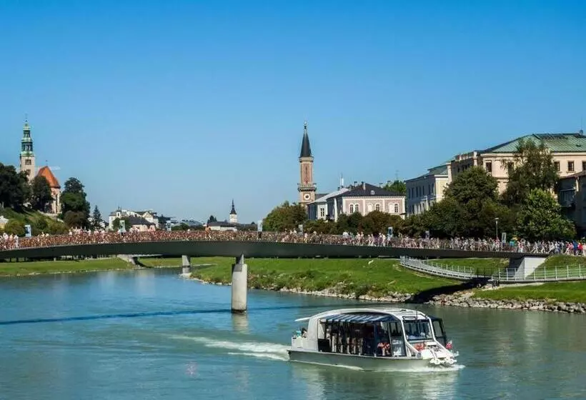 ホテル Holiday Inn   Salzburg City, An Ihg