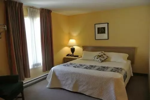 Отель Howard Johnson Inn Rigaud