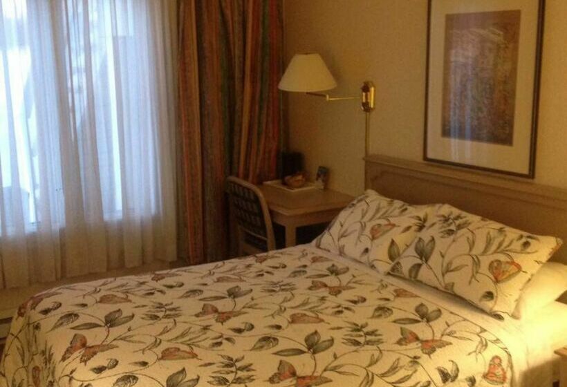 فندق Howard Johnson Inn Rigaud