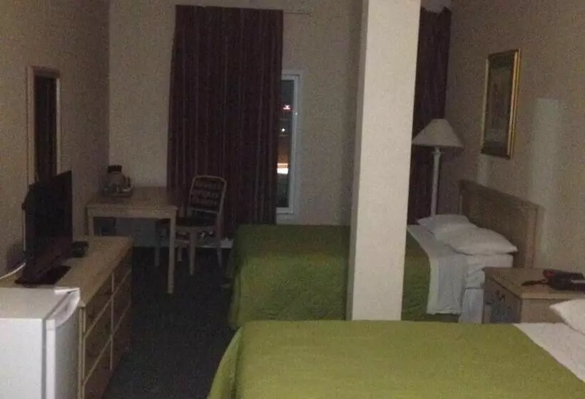 Отель Howard Johnson Inn Rigaud