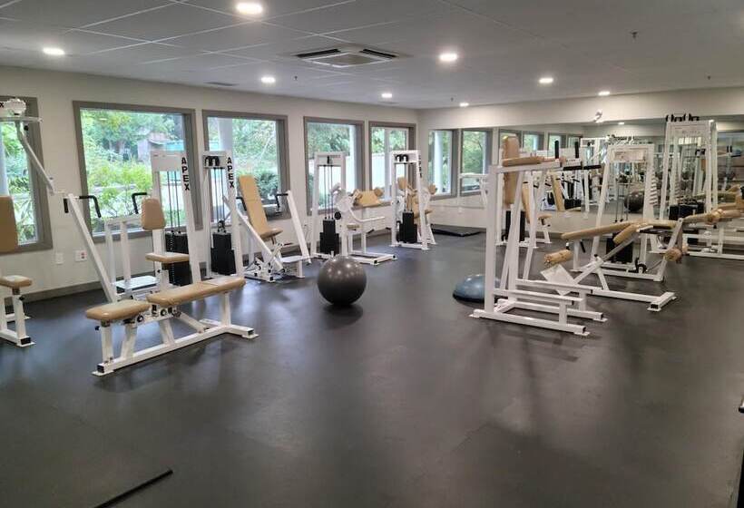 هتل Pacific Shores Resort & Spa