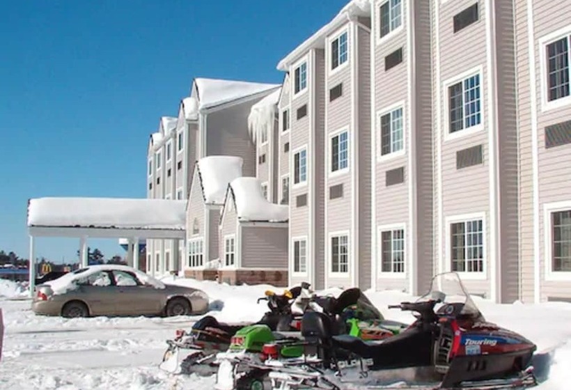 酒店 Parry Sound Inn & Suites