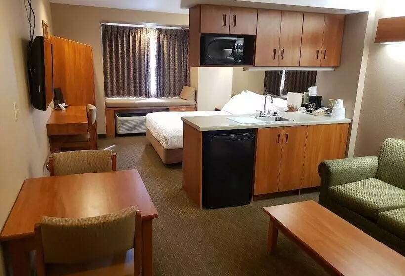 酒店 Parry Sound Inn & Suites