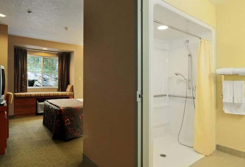 酒店 Parry Sound Inn & Suites