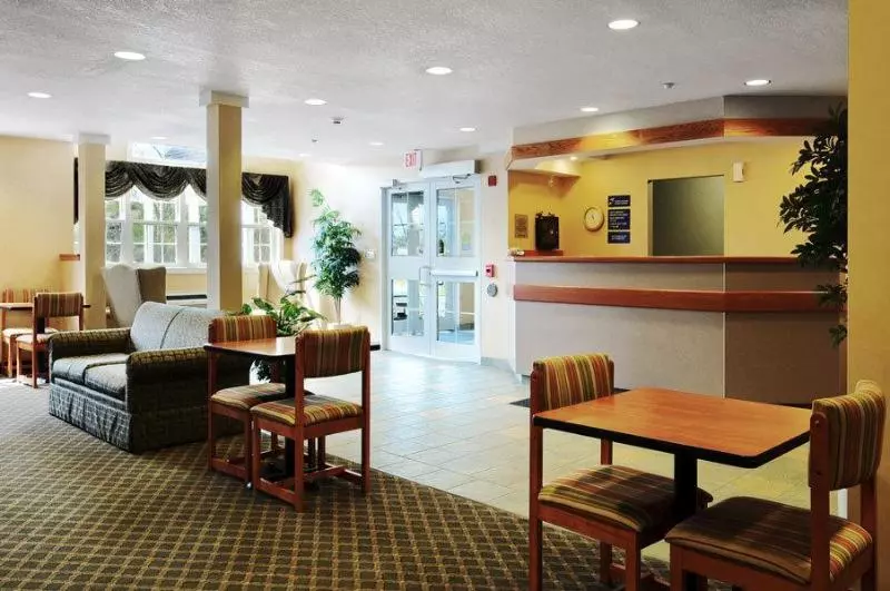 酒店 Parry Sound Inn & Suites