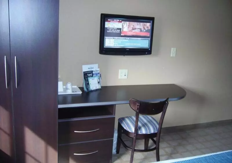 酒店 Parry Sound Inn & Suites