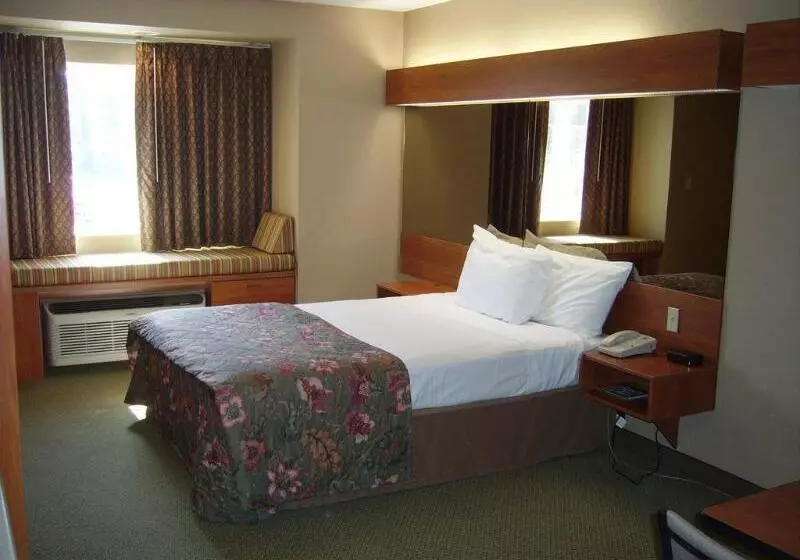 酒店 Parry Sound Inn & Suites