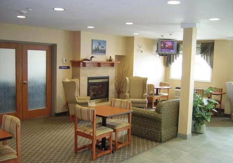 酒店 Parry Sound Inn & Suites