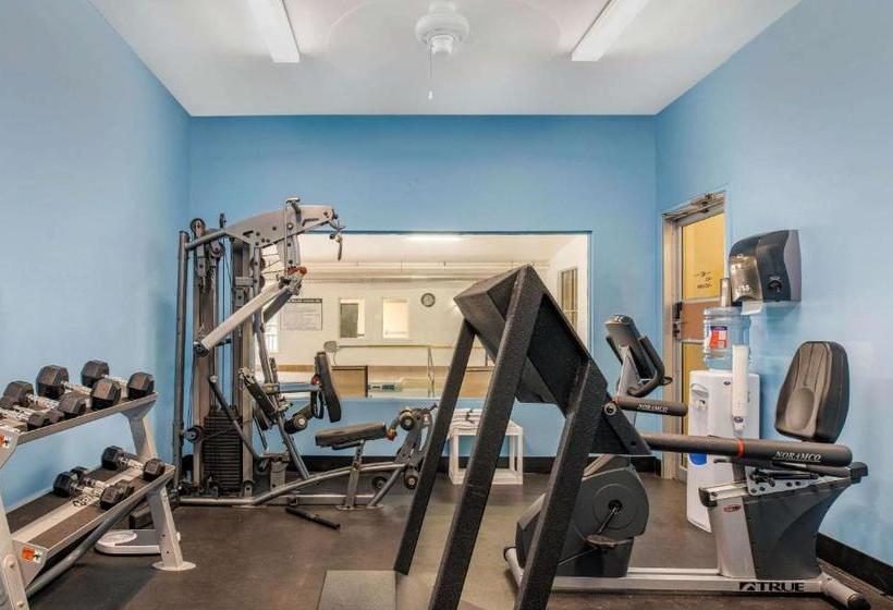 هتل Quality Inn & Suites