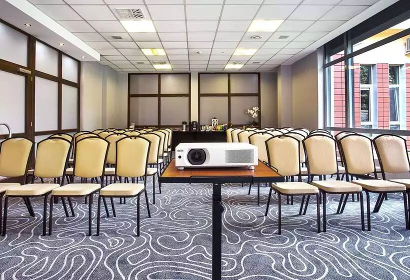 Qubus Hotel Głogów