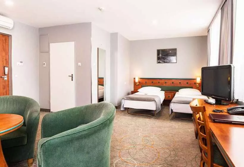 Qubus Hotel Głogów