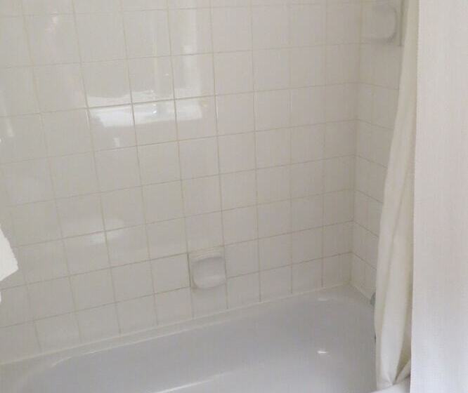 ホテル Rocky Inn Express