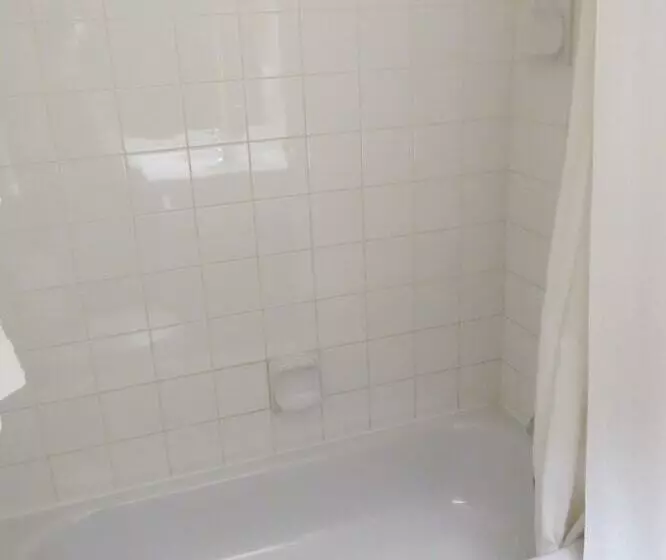 호텔 Rocky Inn Express