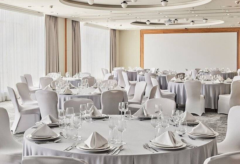 בית מלון כפרי Sheraton Poznan