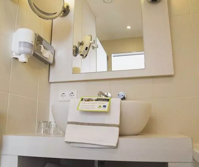 Strandhotel Westduin