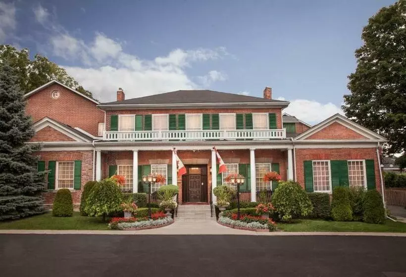 Hotelli The Woodlawn Inn