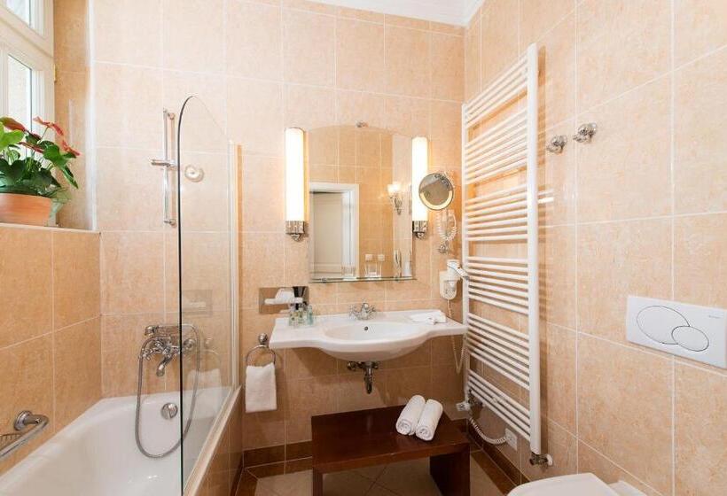 호텔 Ensana Thermia Palace