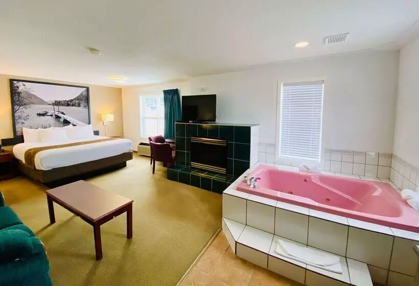 汽车旅馆  Super 8 By Wyndham 100 Mile House