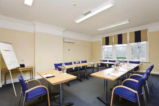 ホテル Woodside , Kenilworth Warwick