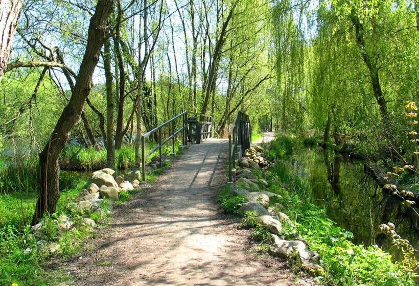 בית מלון כפרי Am Segelhafen