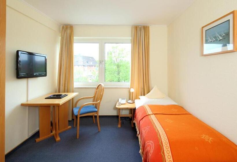 בית מלון כפרי Am Segelhafen