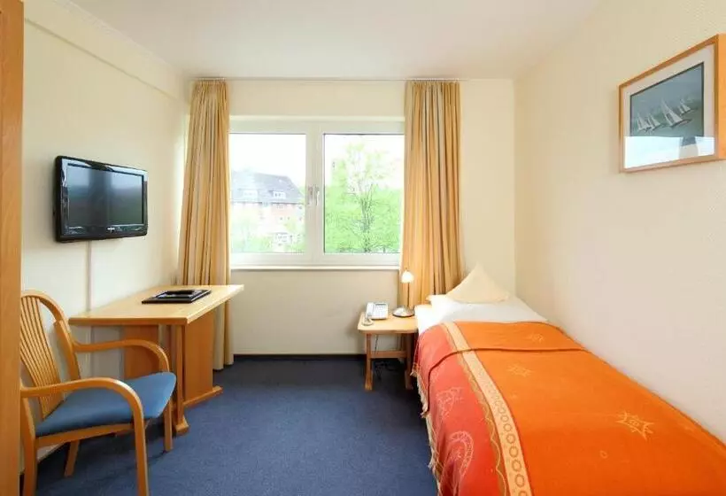 هتل Am Segelhafen