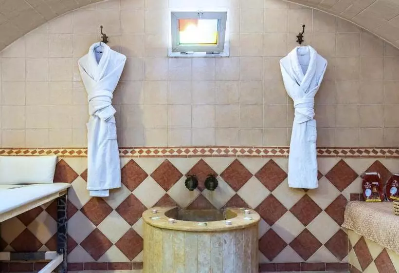 Amani Hotel Suites & Spa