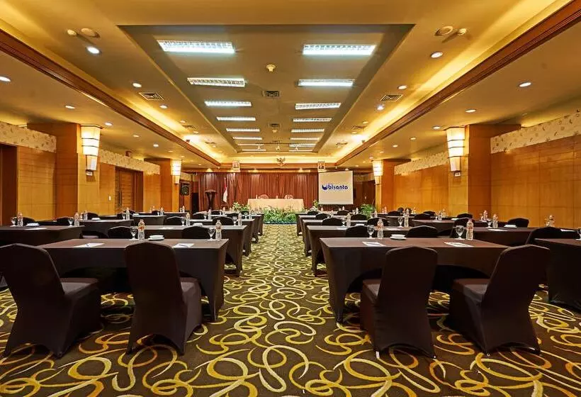 Hôtel Bisanta Bidakara Tunjungan