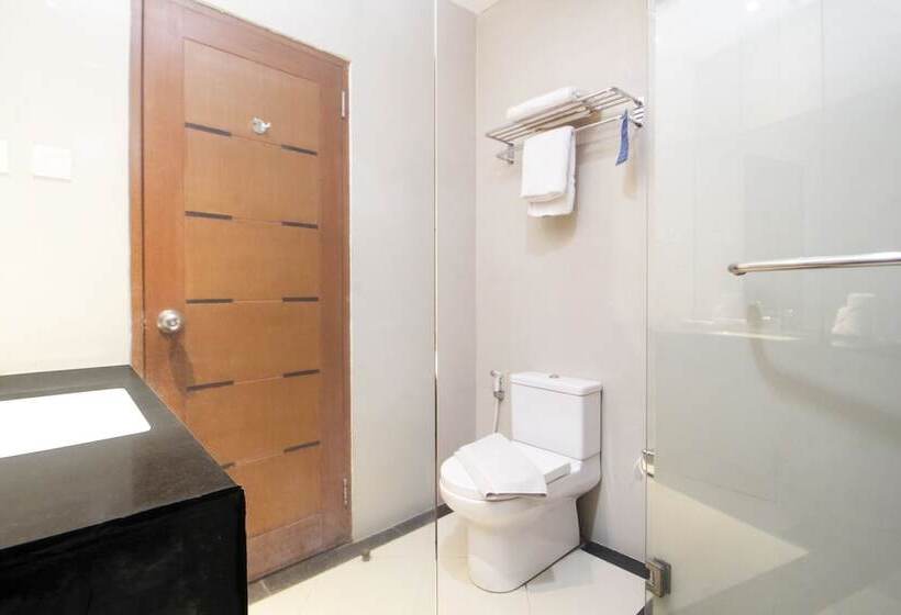 فندق Bisanta Bidakara Tunjungan