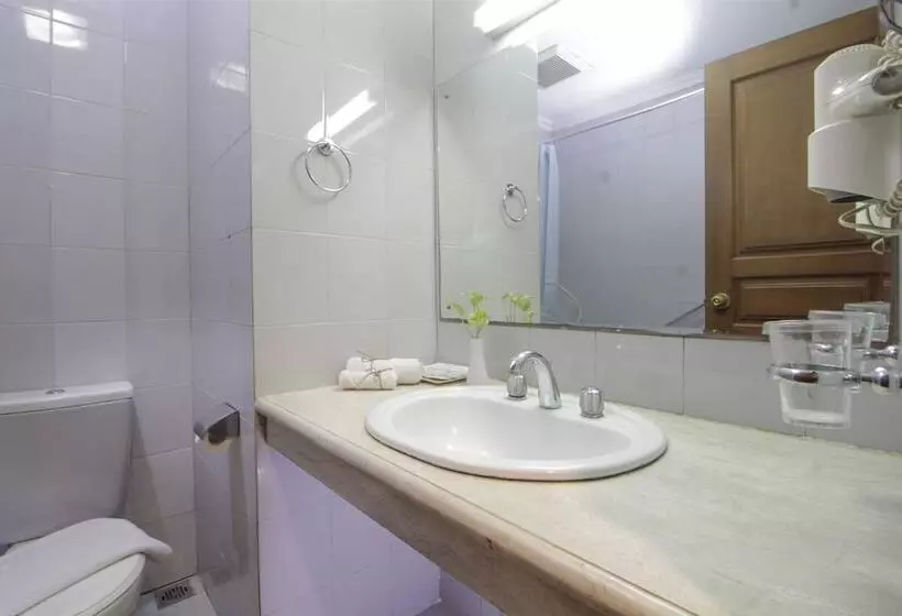 Hôtel Bisanta Bidakara Tunjungan