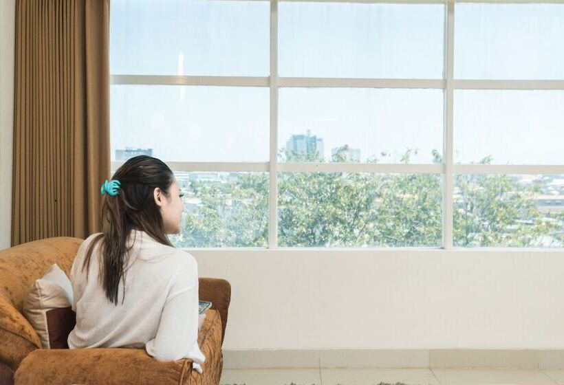 فندق Bisanta Bidakara Tunjungan