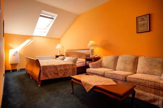 هتل Bohemia Plaza Residence