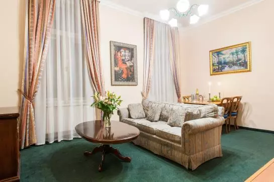 هتل Bohemia Plaza Residence