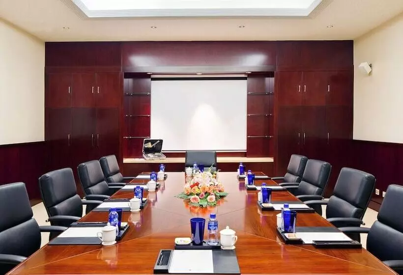 Hotelli Crowne Plaza Shanghai Pudong By Ihg