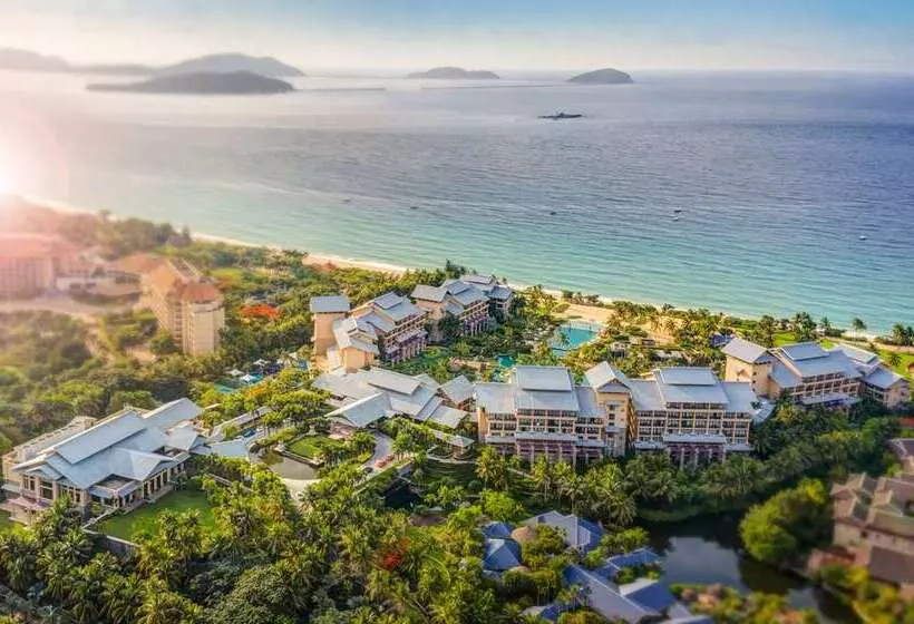 هتل Hilton Sanya Yalong Bay Resort & Spa