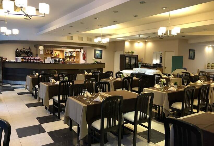 酒店 Howard Johnson By Wyndham San Pedro