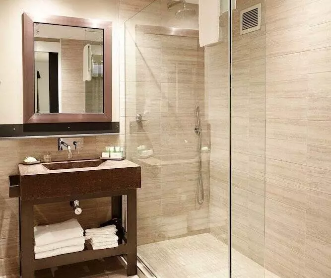 فندق Le Dauphin Montreallongueuil