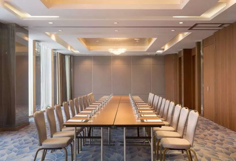 Отель Paradox Kunshan