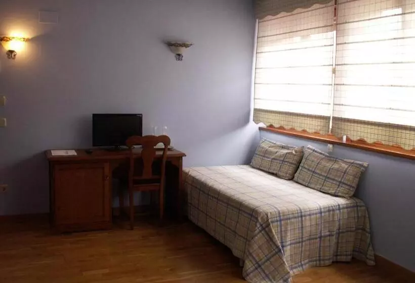 Szálloda Puerta Sepúlveda