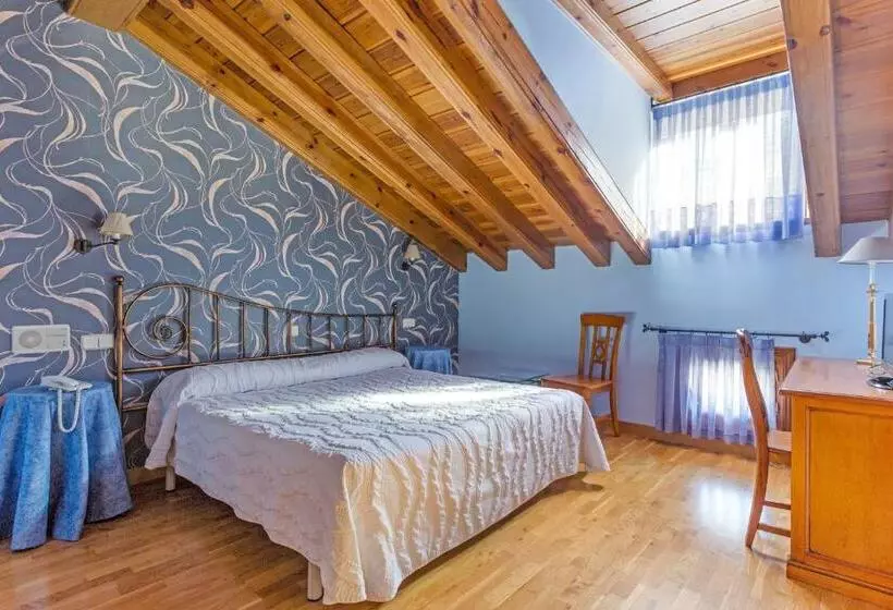 Szálloda Puerta Sepúlveda