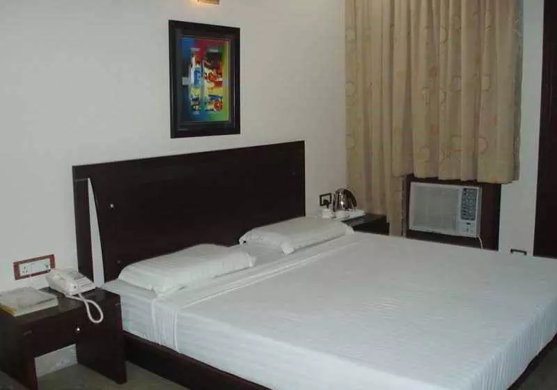 هتل Sun City By Wb Inn