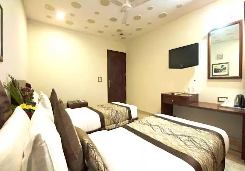 هتل Sun City By Wb Inn